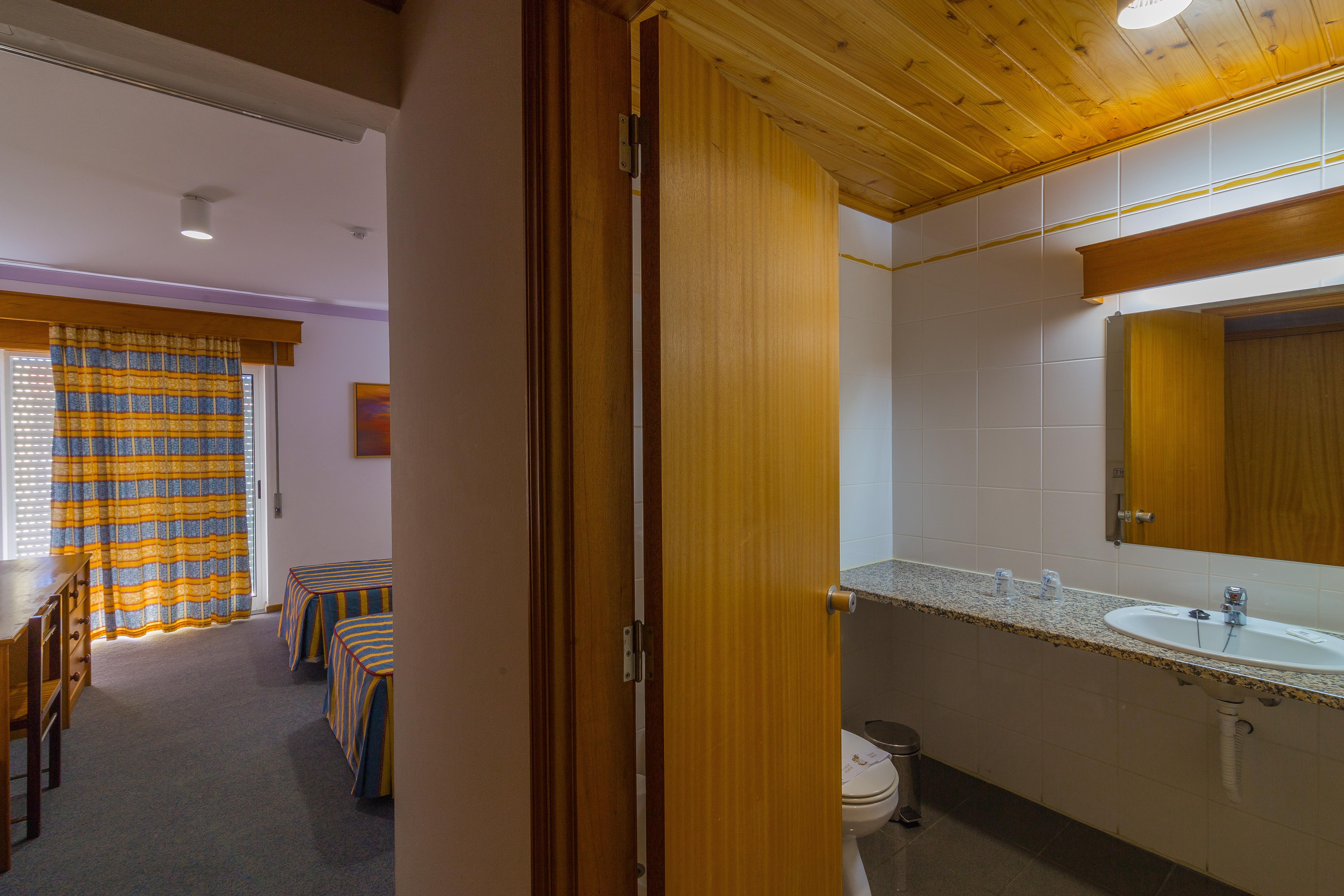 Hotel Teresinha Praia da Vitoria Luaran gambar